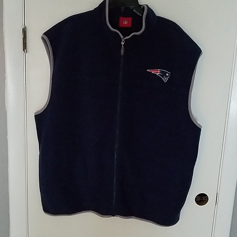 NFL Mens Patriots fleece vest